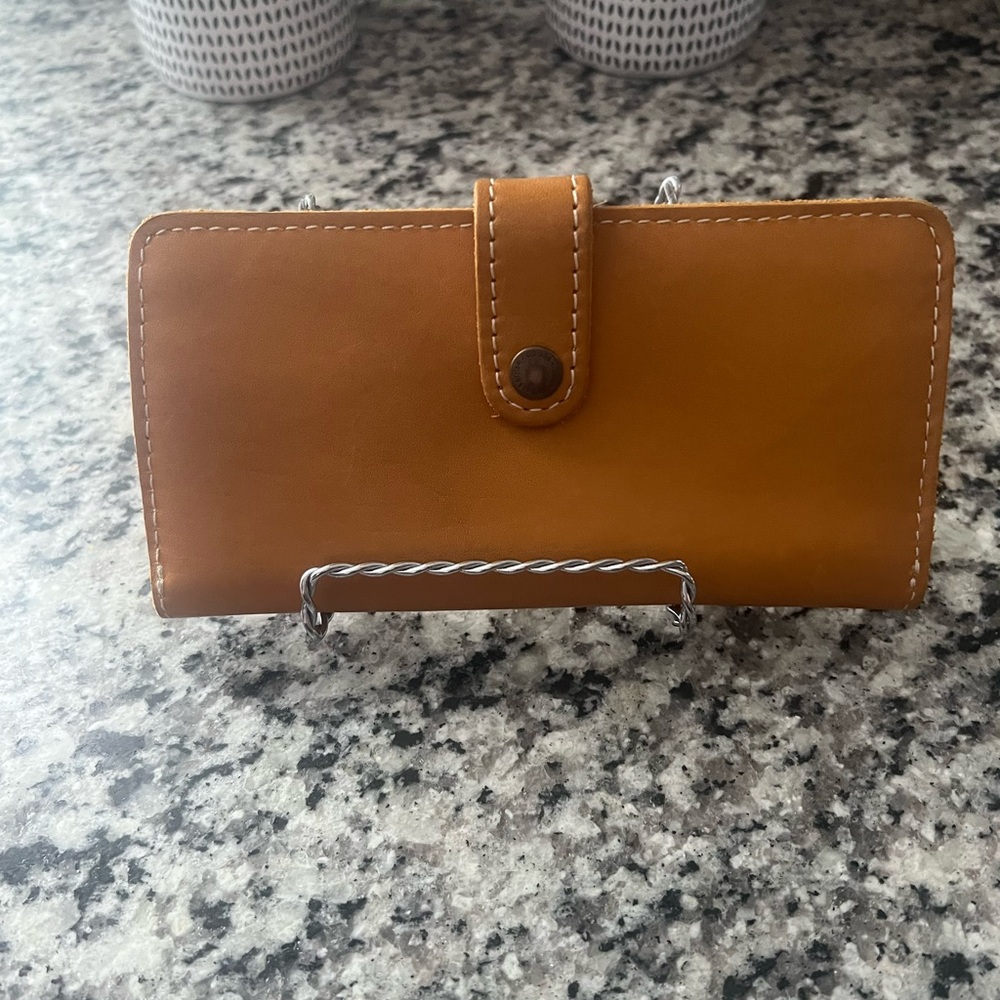 Portland Leather Large Wallet in this Gorgeous Color!